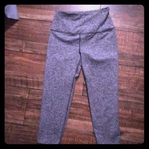 Heather gray Victoria Secret XS Capri leggings